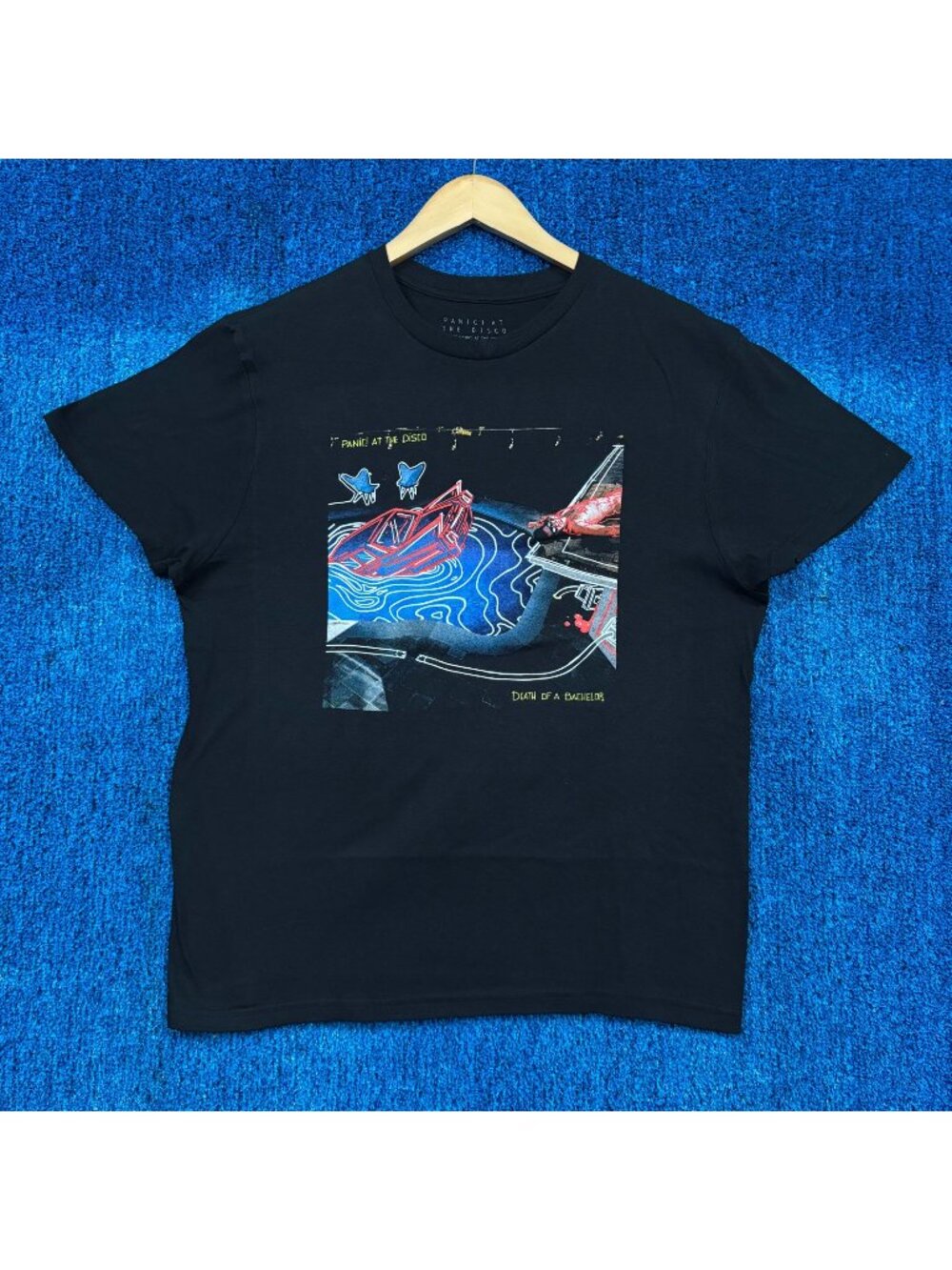 Panic at the Disco Death of a Bachelor Album Art Baggy Top M